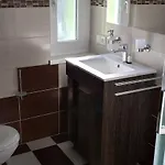 Senk U Kovarny בית הארחה 3*
